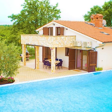 Villa Lara Karojba Værelse billede